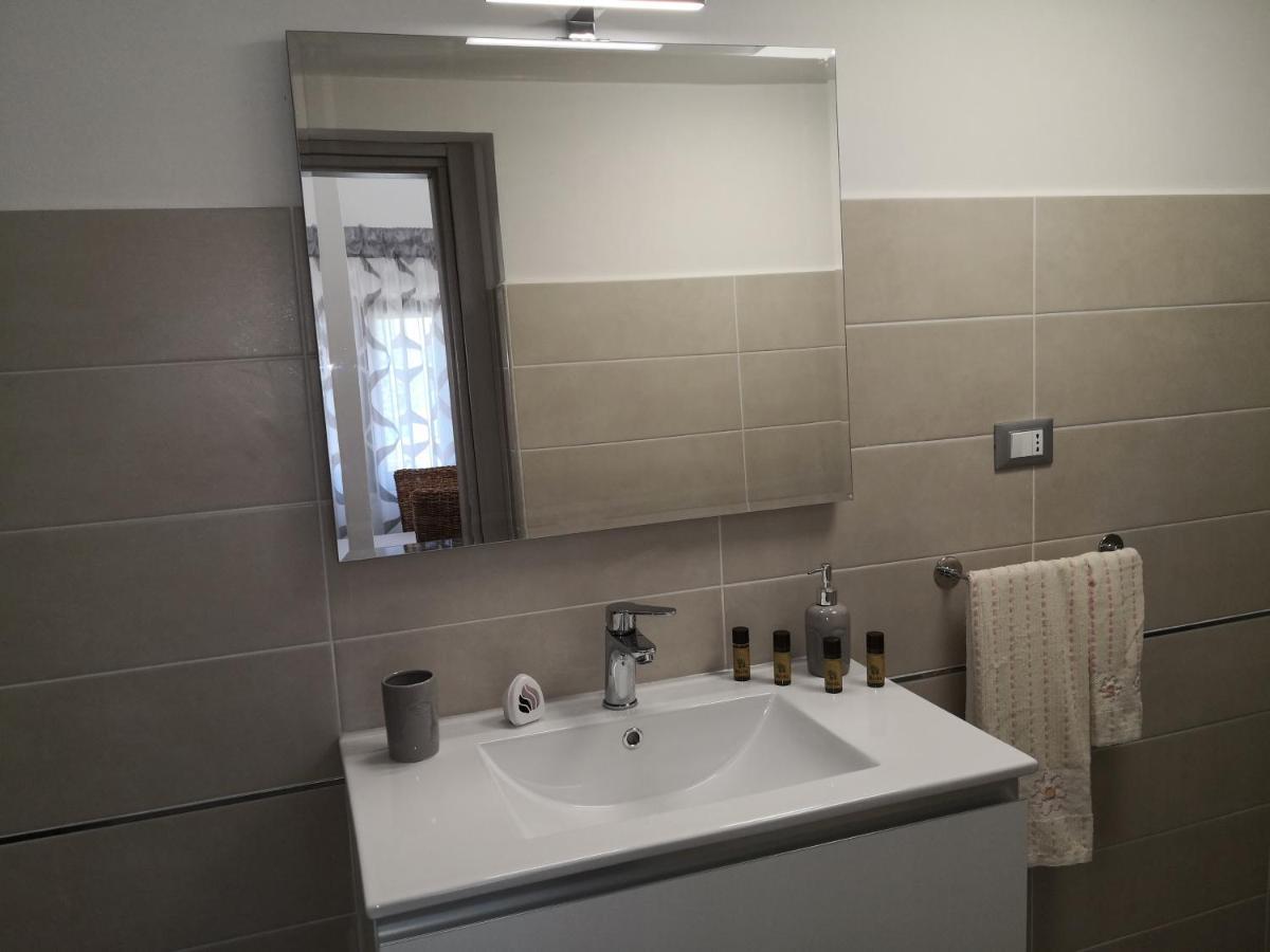 House Pierclaudio E Domitilla Монте Сан Биаджо Екстериор снимка